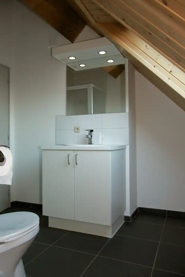 Mooi ruim appartement met twee slaapkamers foto 10