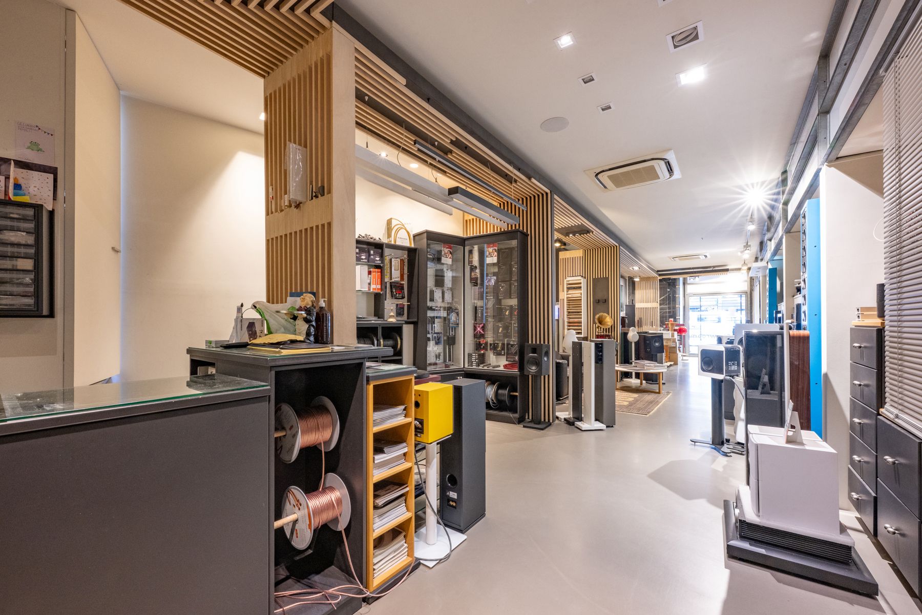 VERLAAGDE PRIJS - Pand met woon/handel functie nabij Meir foto 4