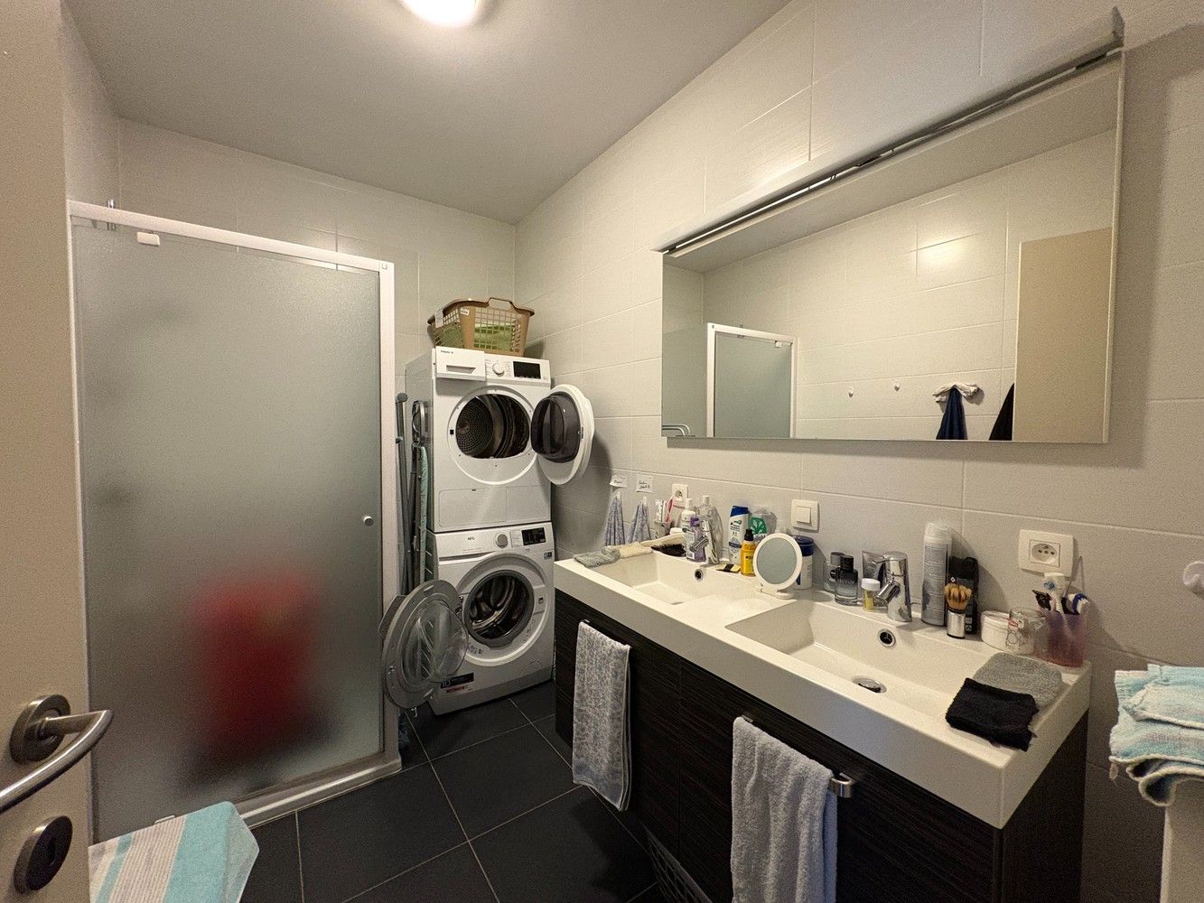 Instapklaar appartement met 2 slaapkamers en een mooi terras + garage foto 6