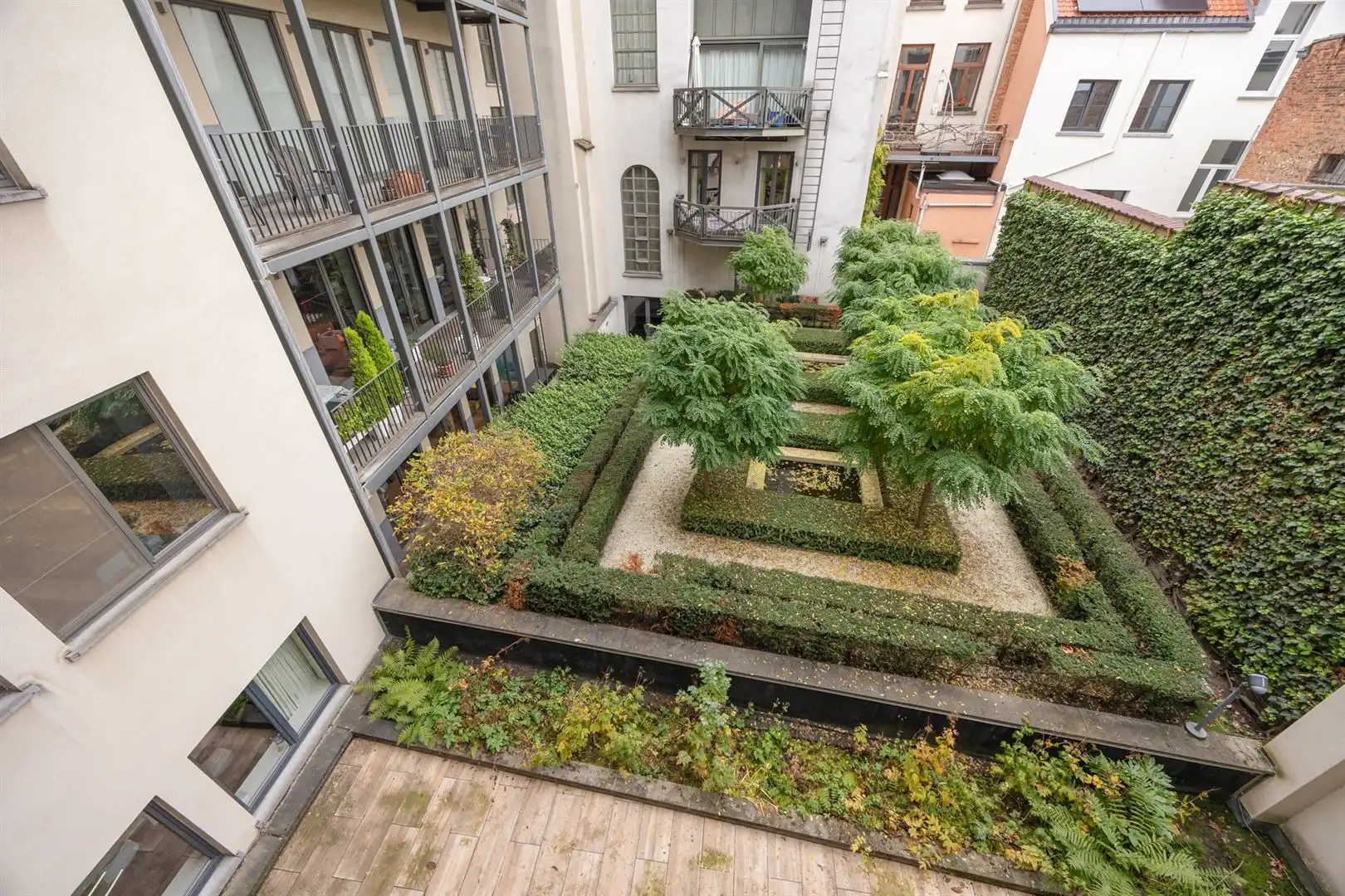 Trendy appartement met terras in historisch stadscentrum foto 21