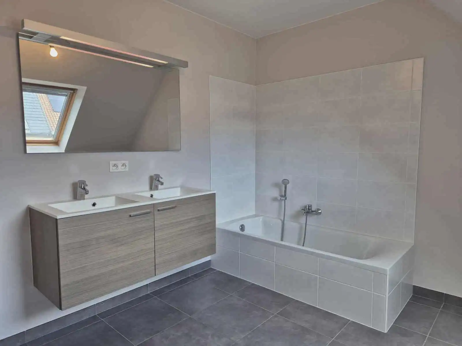 Instapklaar duplex appartement met 2 slaapkamers en EPC B foto 8