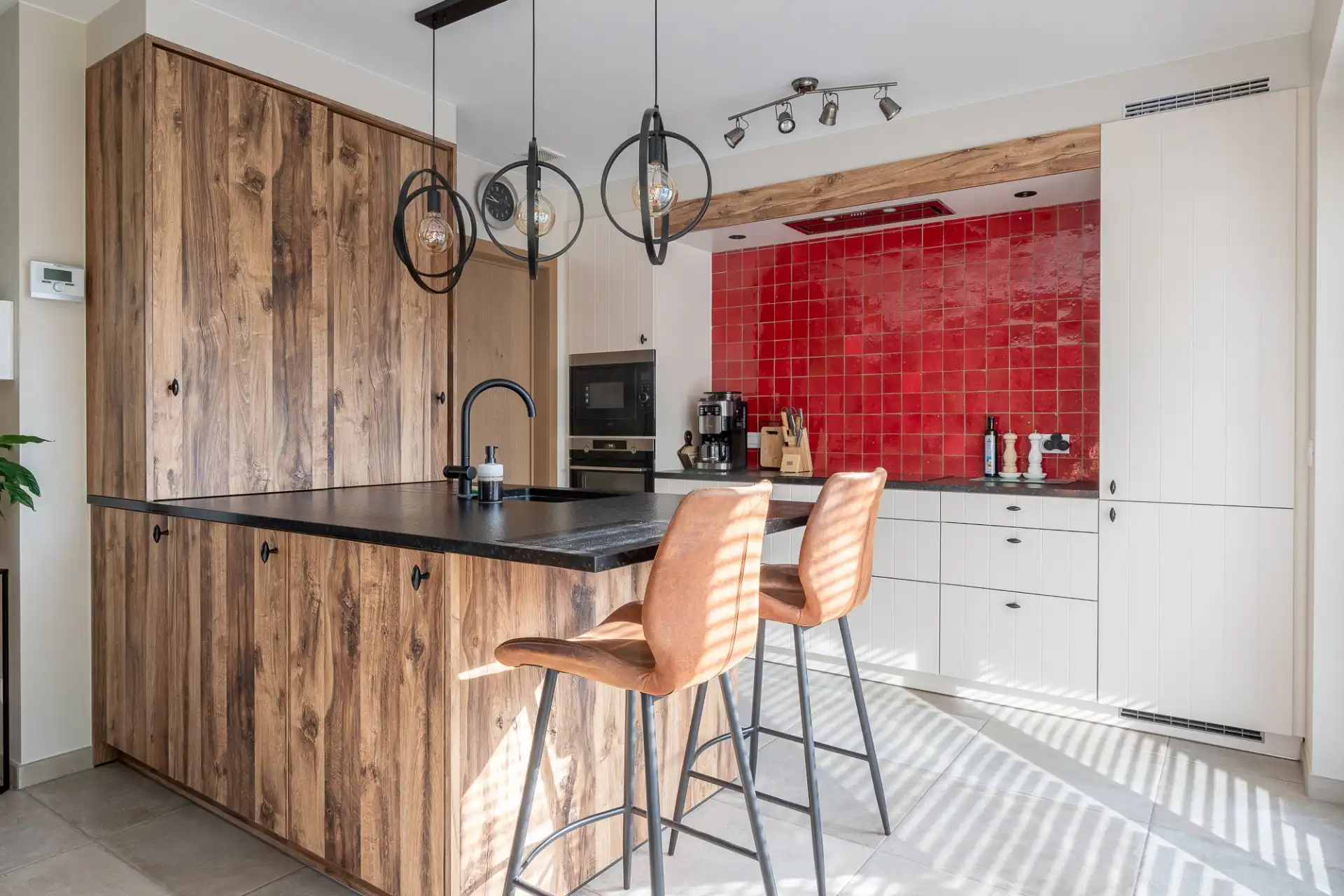 Verrassend ruime woning met 4 slaapkamers foto 7