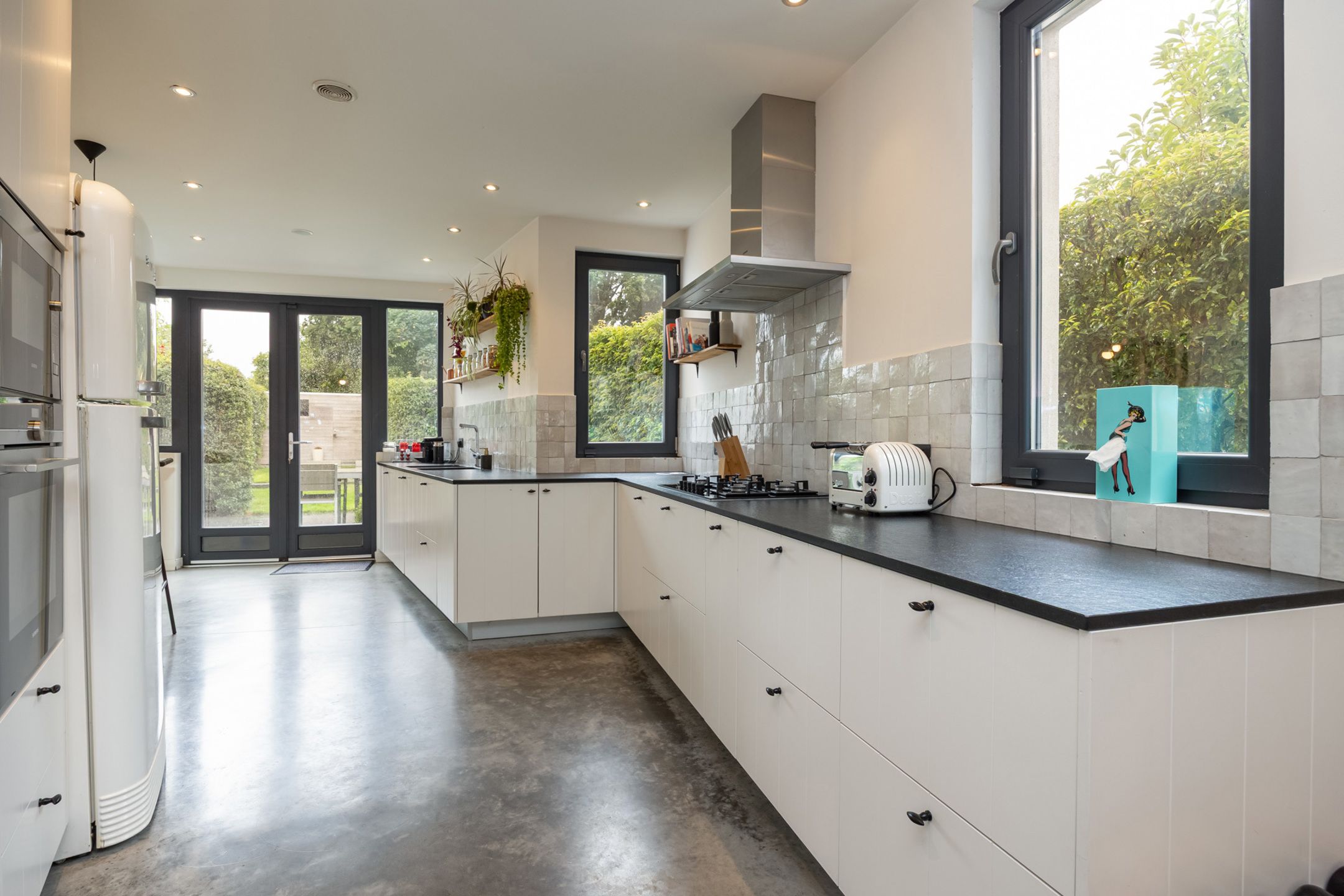 Gerenoveerde woning op heerlijke locatie in Hove foto 2