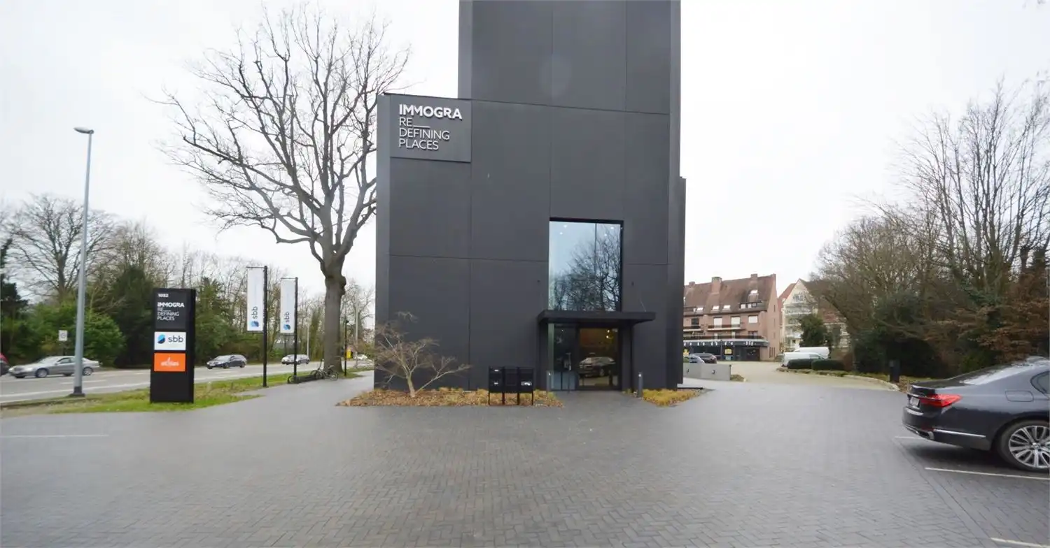 HANDELSGELIJKVLOERS 1.000 M2 KORTRIJKSESTEENWEG foto 4