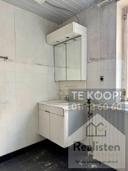 Kantoren op zichtlocatie + ruime parking foto 22