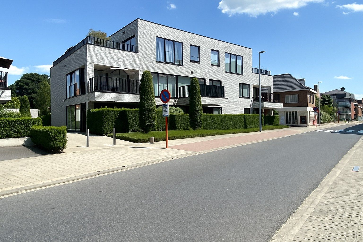 PRACHTIGE INSTAPKLARE PENTHOUSE IN HARTJE PITTEM! foto {{pictureIndex}}
