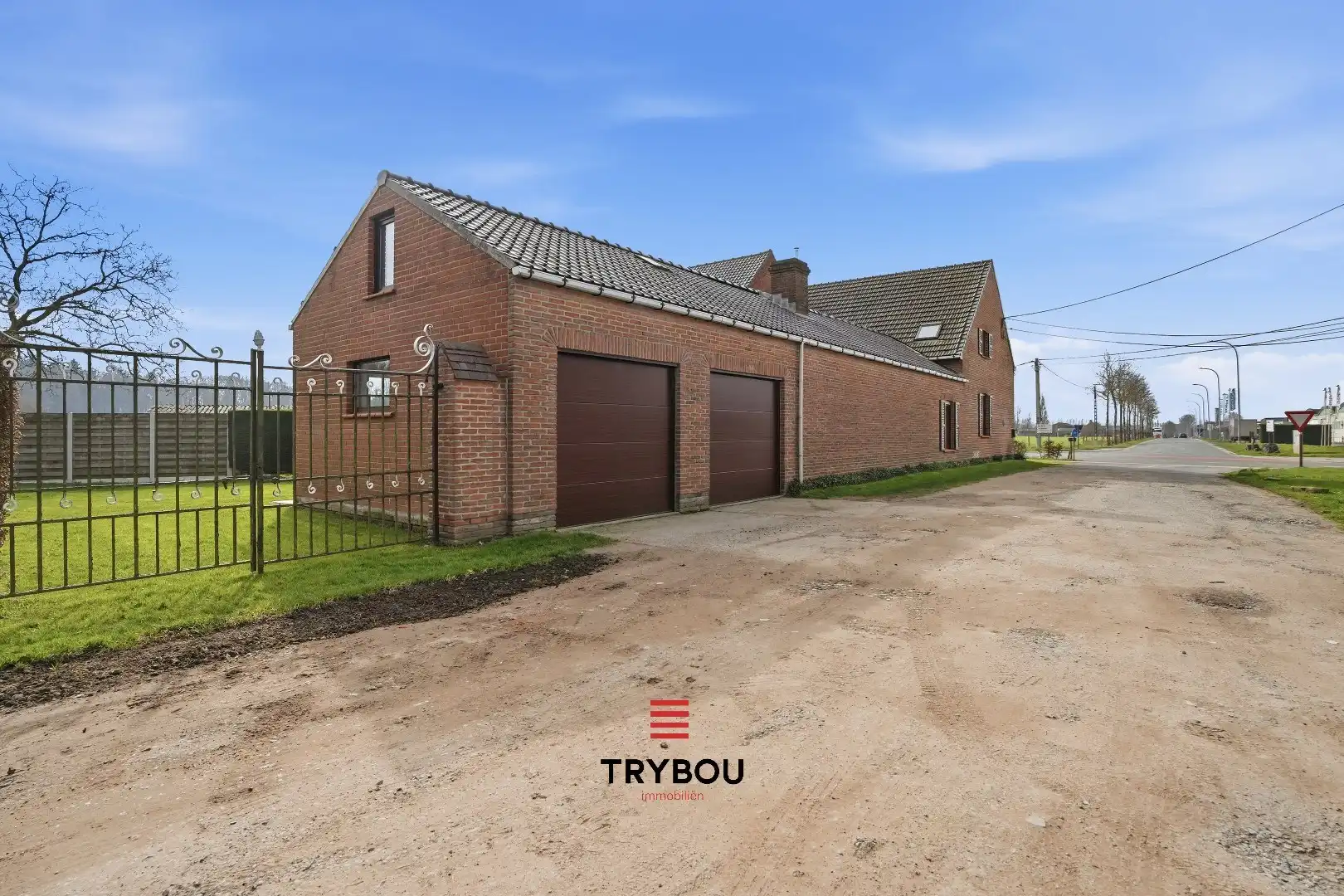 Ruime halfopen woning met 6 slaapkamers in Houthulst! foto 3