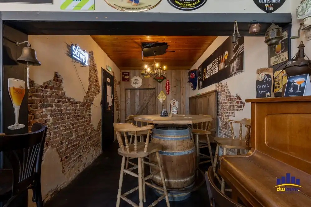 Volkscafé met groot terras en polyvalente zaal over te nemen in Laarne foto 5