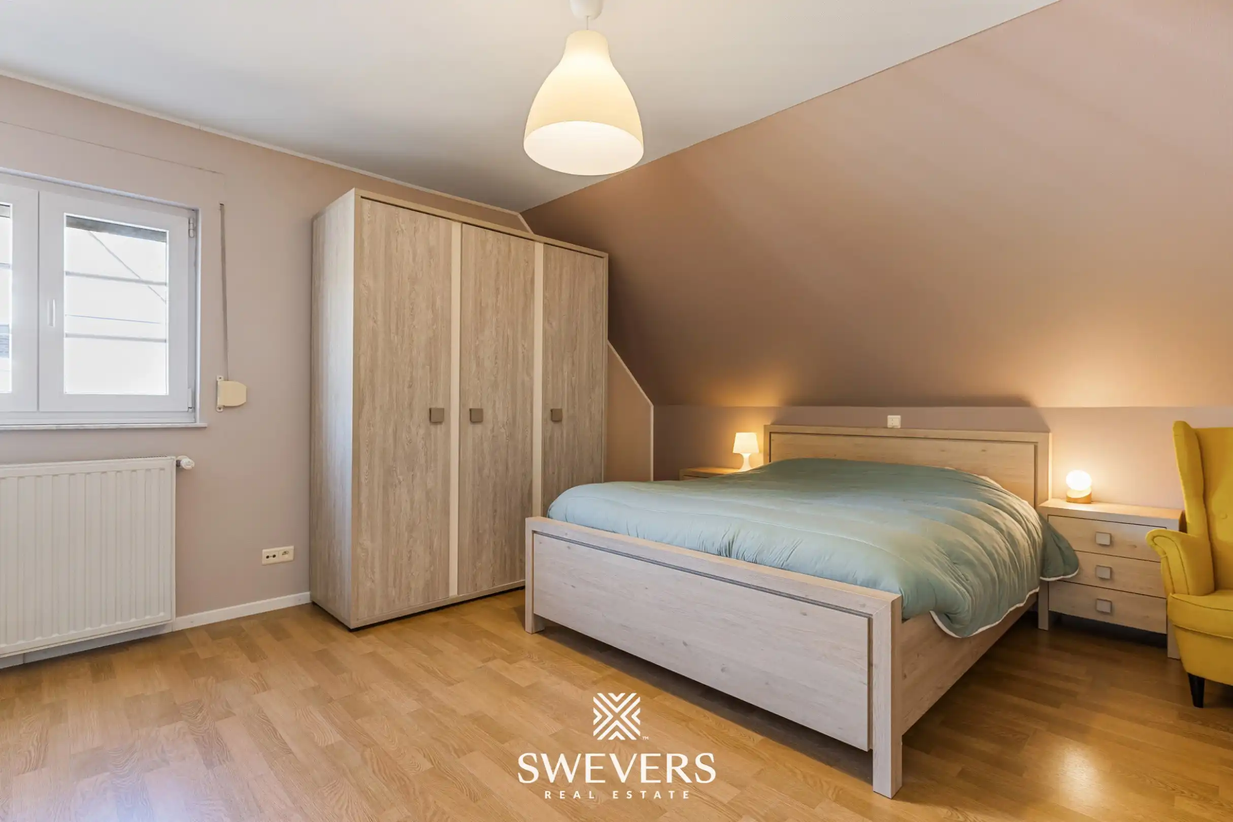 Instapklare woning met prachtig aangelegde tuin en bijgebouw in Helchteren foto 14