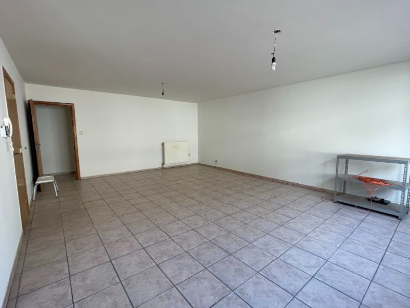 Instapklaar ruim appartement met 2 slaapkamers foto 3