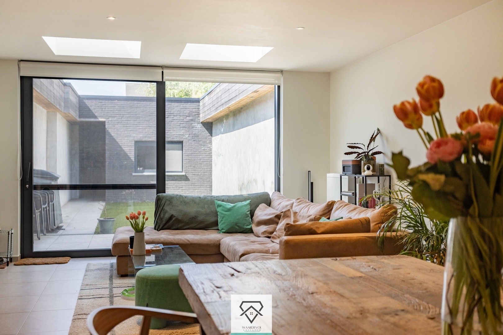 Uitzonderlijk appartement met tuin, zeer ruime garage en topligging nabij Sint-Pietersplein foto 5