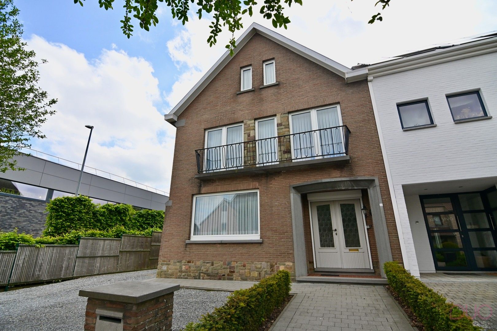 Charmante halfopen gezinswoning nabij het centrum van Sint-Truiden met 2 garages foto 29