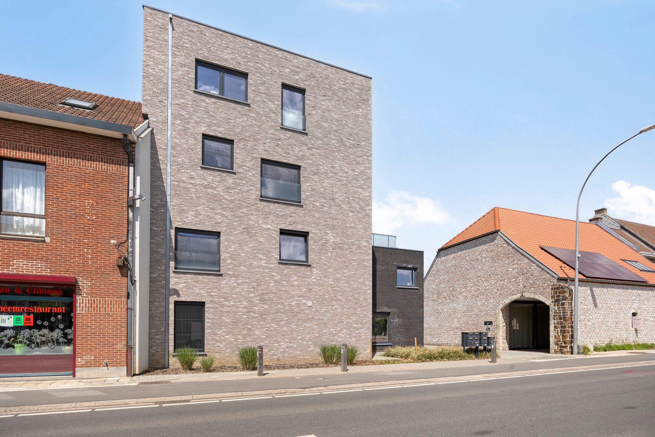 Recent appartement met 2 slaapkamers & parking foto 4