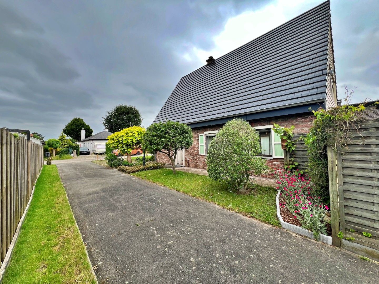 Open bebouwing met drie slaapkamers te huur in Lovendegem foto 2