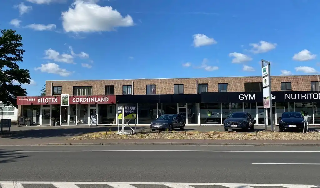 Baanwinkel te huur op zichtlocatie langs N9 in Lievegem foto 11