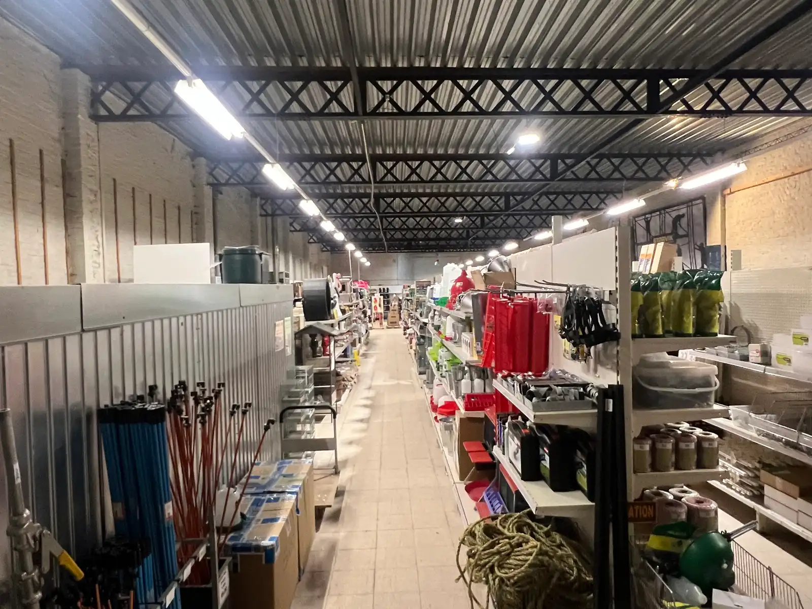 Verkoop van handelszaak BATICENTRE. foto 8