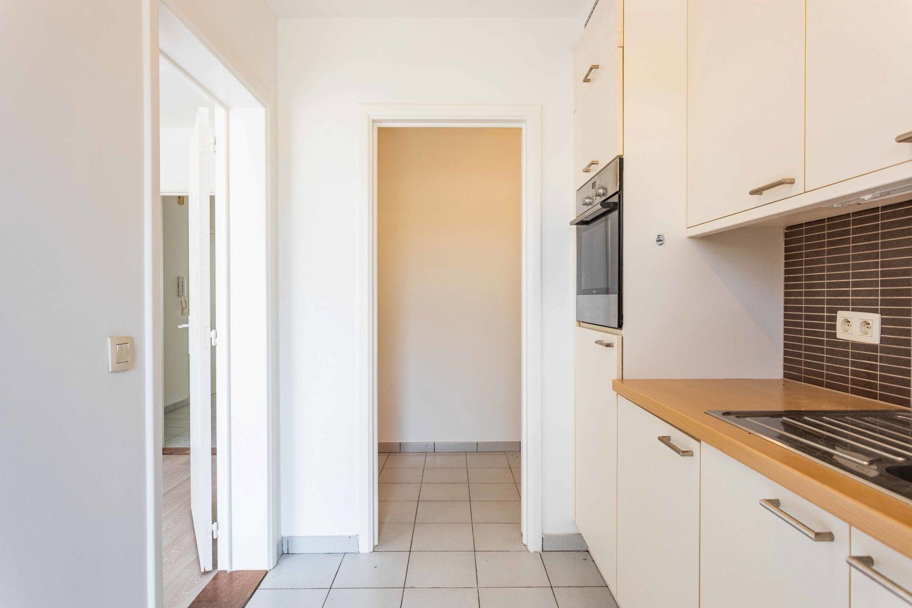 Te Koop: 2-slpk appartement met garage foto 7