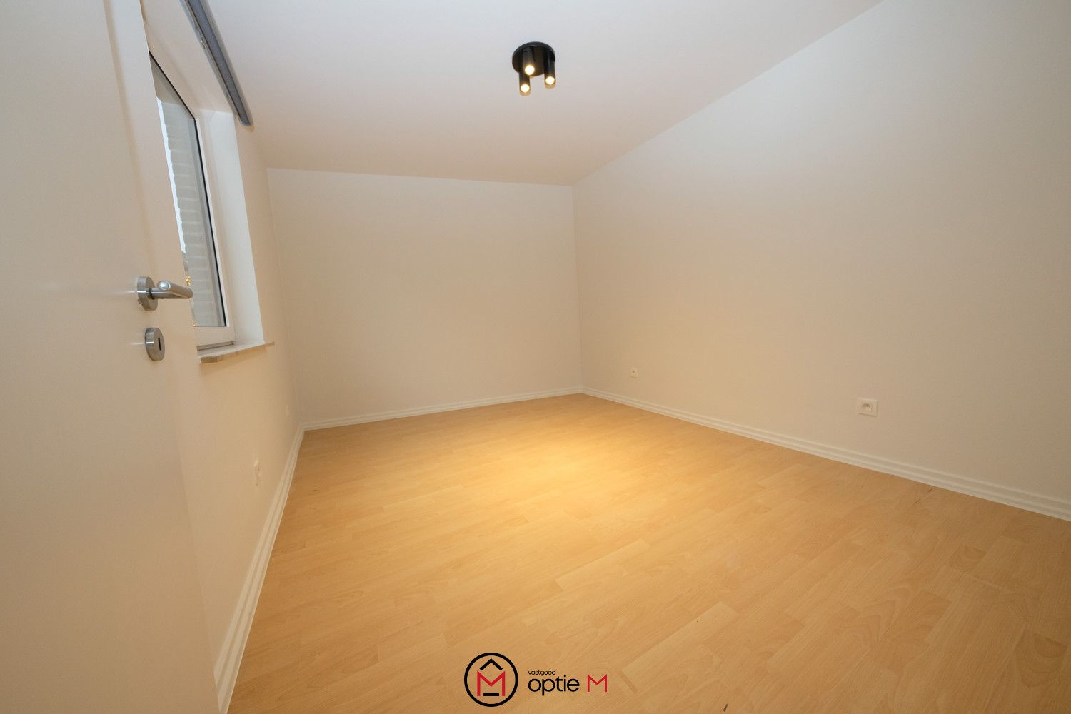 APPARTEMENT OP HET EERSTE VERDIEP MET VEEL LICHTINVAL IN BILZEN foto 6