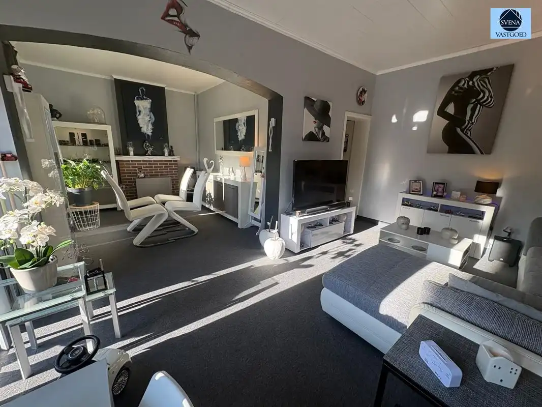 ZEER GOED GELEGEN WONING MET GARAGE EN 4 KAMERS. foto 4