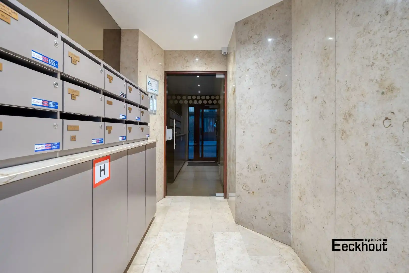 Stijlvol design appartement met open zicht/investeringspand met levenslange huur. foto 12