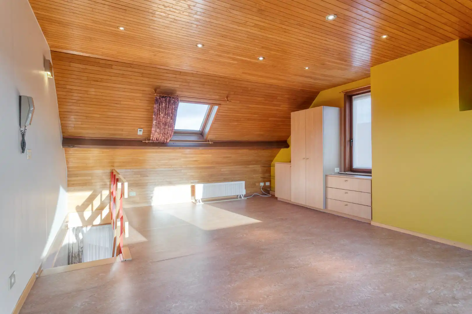 Degelijke halfopen woning met 3 slaapkamers en grote garage!! foto 13