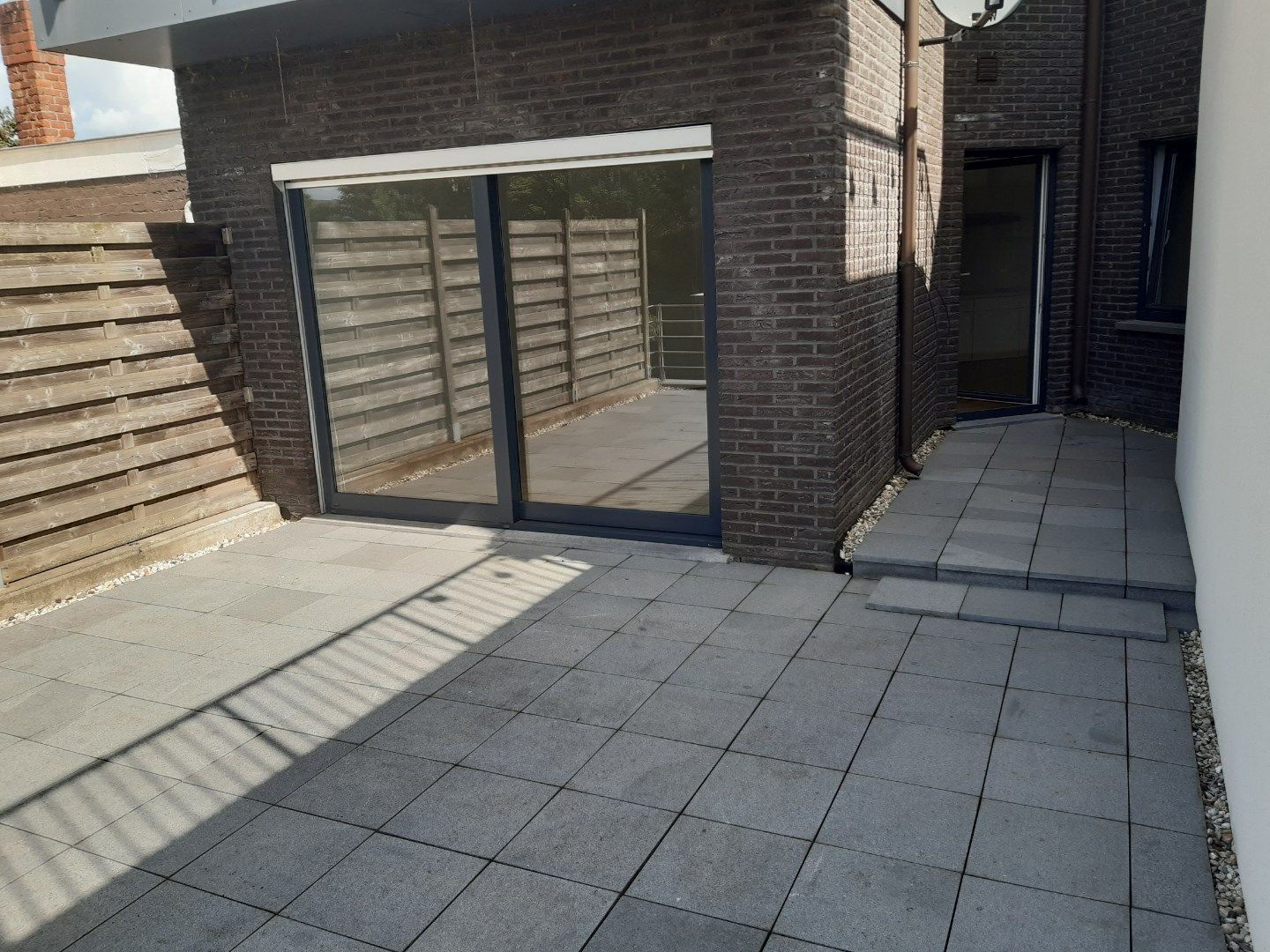 Gelijkvloers appartement met prachtig terras. foto 3