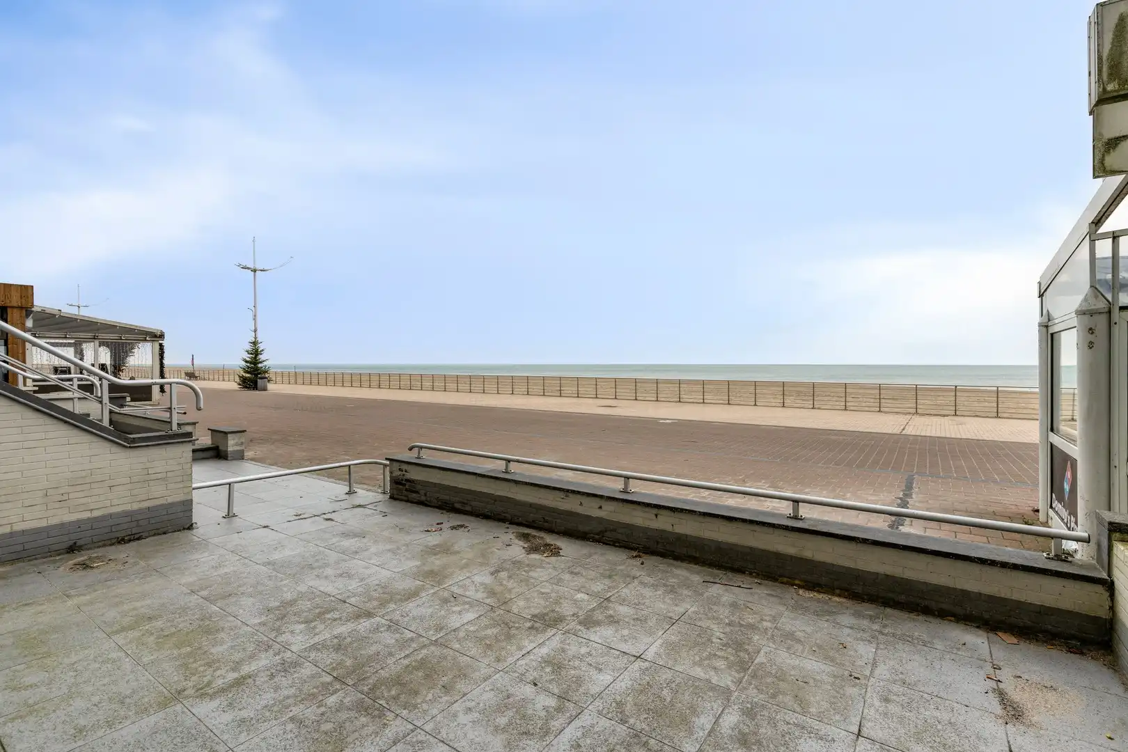 Ruim gelijkvloers appartement met zeezicht! foto 2