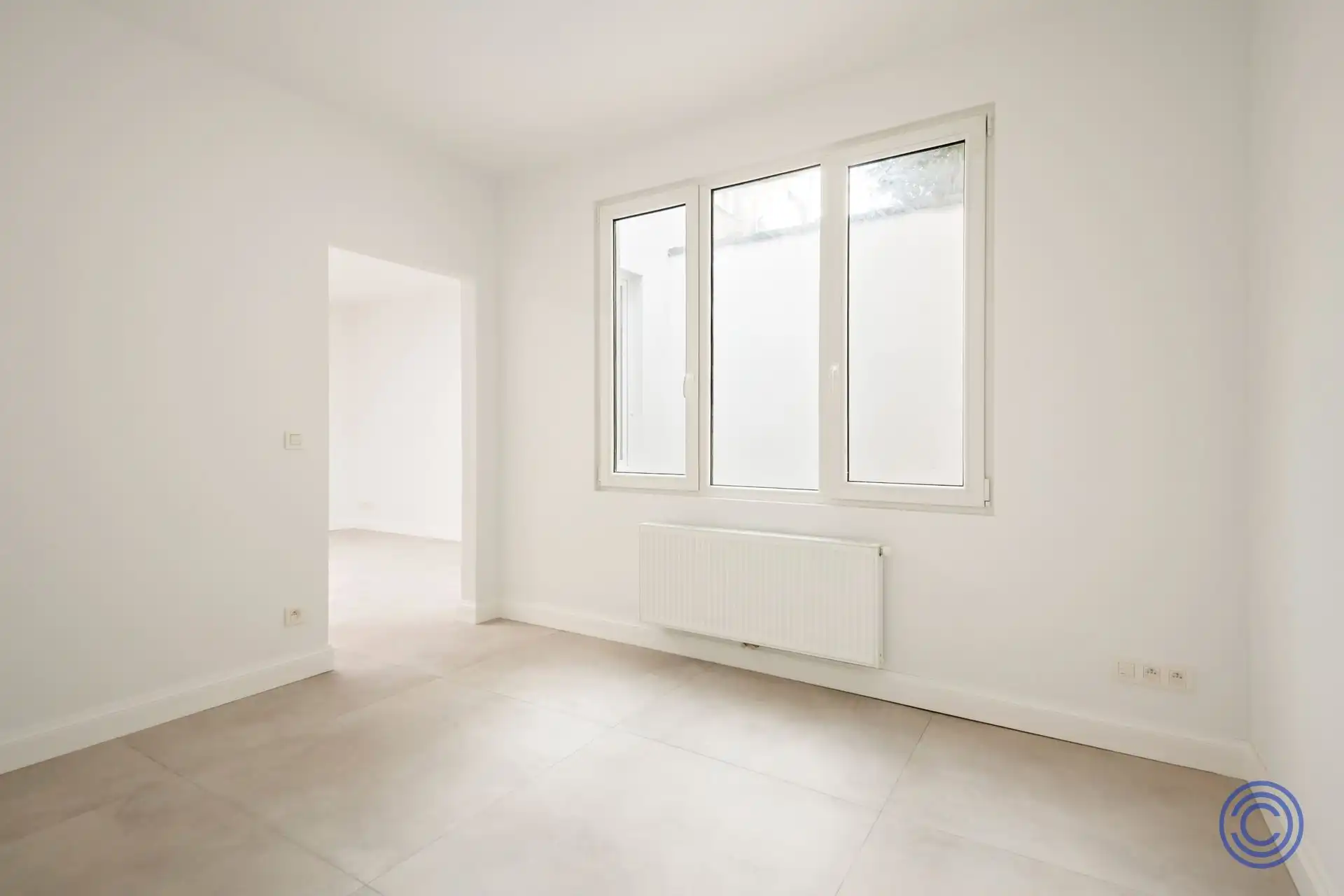 Volledig gerenoveerd appartement met kantoor en groot terras! foto 8