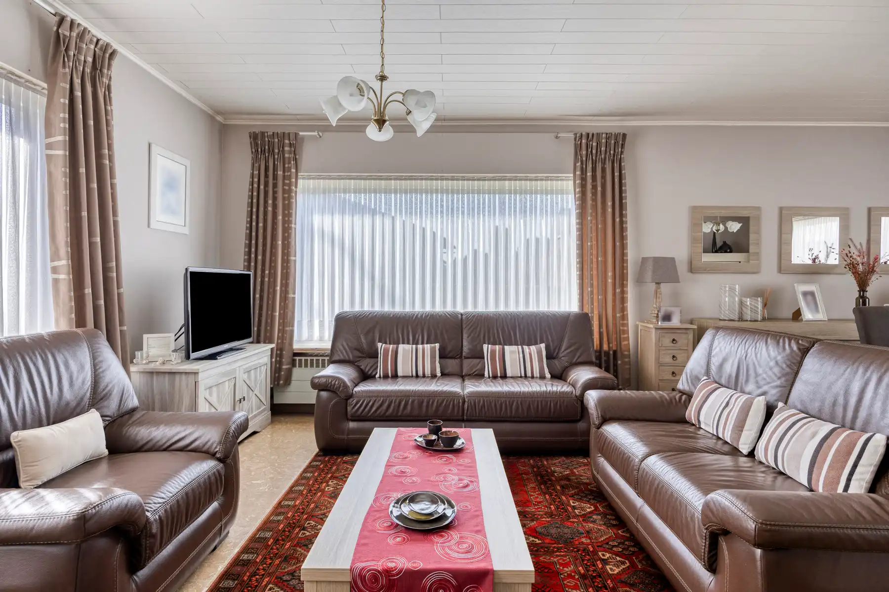 TE KOOP - bungalow met 3 slaapkamers en loods te Lede foto 4