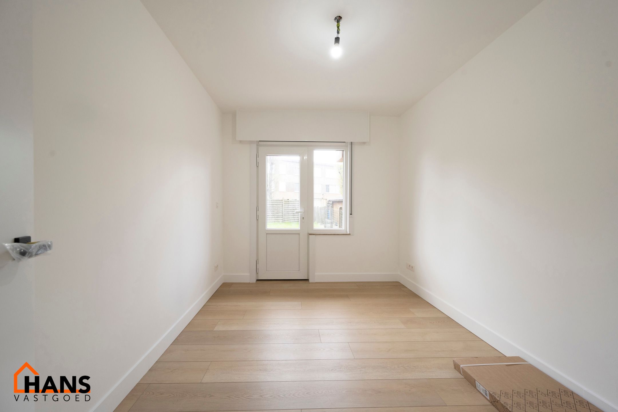Recent gerenoveerd gelijkvloersappartement met tuin. foto 12