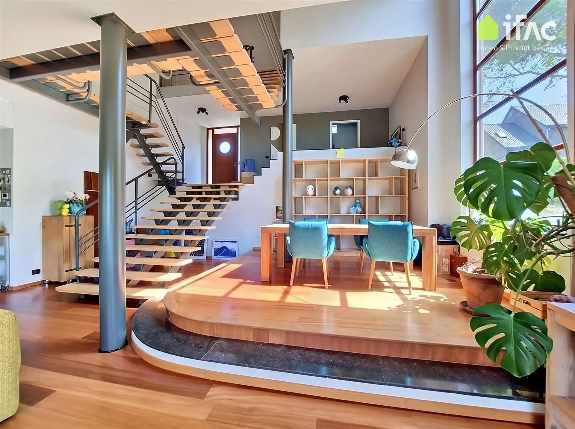 Unieke moderne split-levelvilla met zwembad op 17a83ca foto 5
