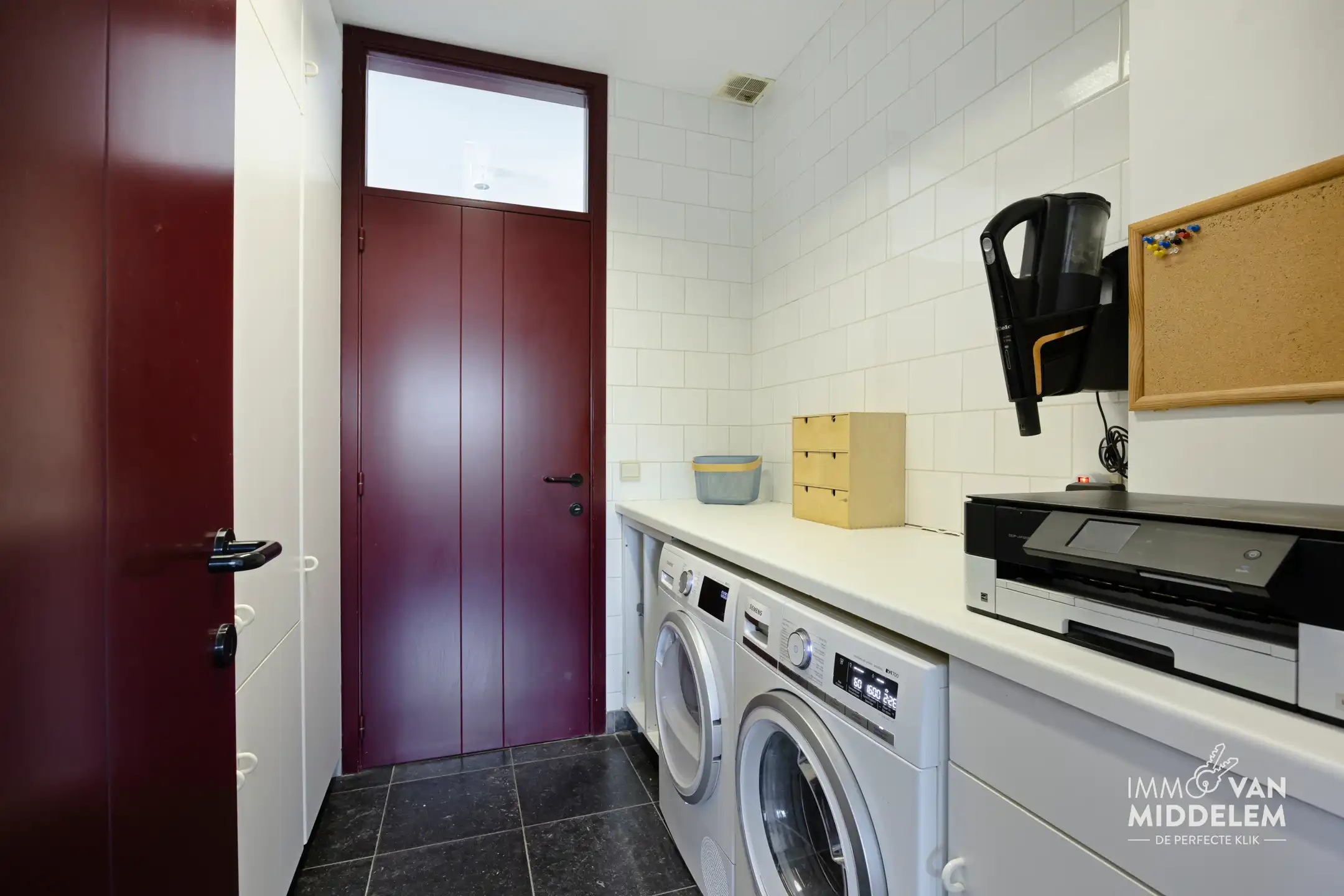 RUIME VILLA MET 4 KAMERS, GARAGE EN PRACHTIG AANGELEGDE TUIN foto 10