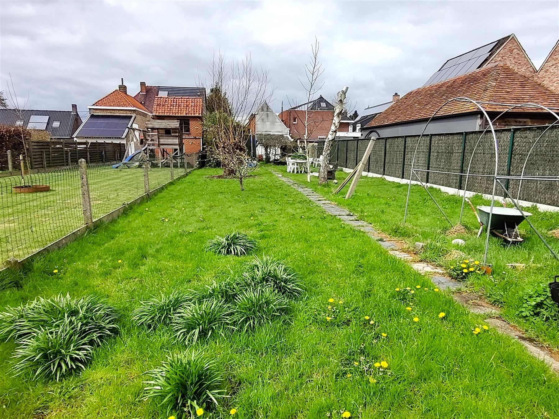 Woning met grote zuidgerichte tuin foto 4