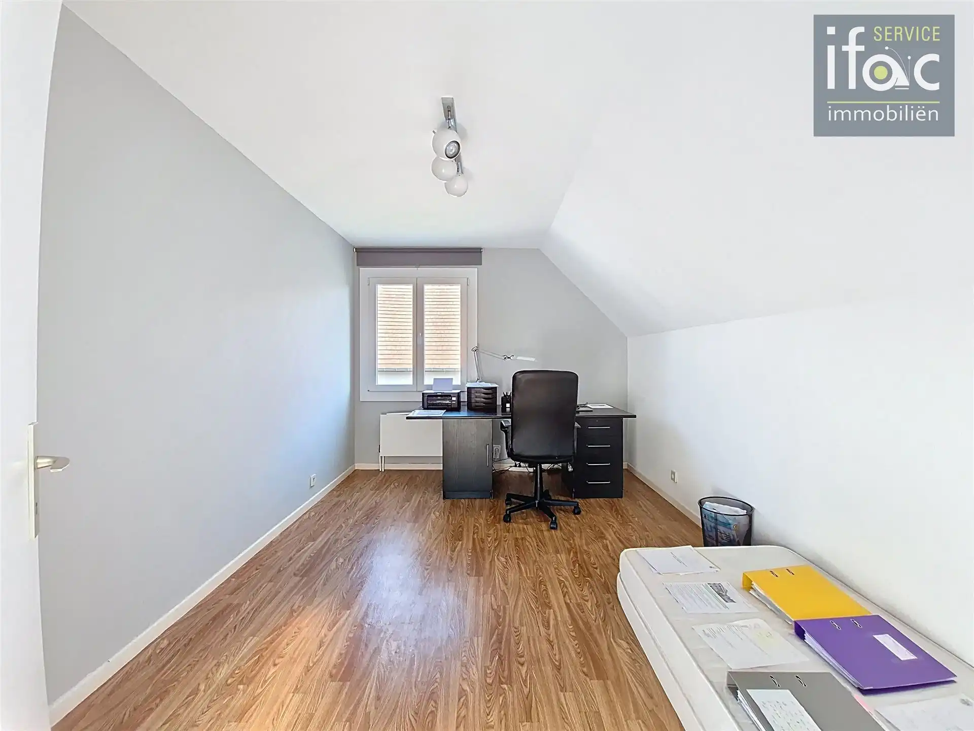 Centraal en rustig gelegen zuid gerichte villa op 11a16ca  foto 26