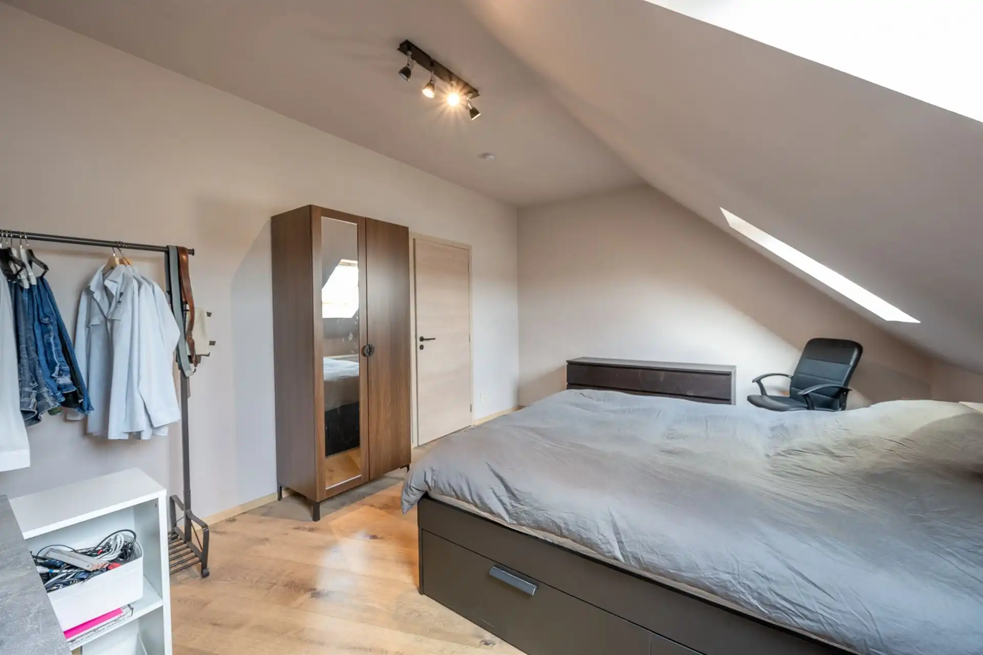 Stijlvol appartement met Moderne open Keuken nabij de Jachthaven van Blankenberge foto 9