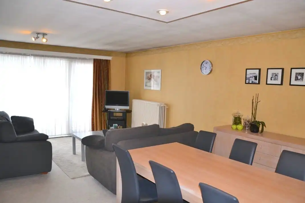 Appartement met 2 slaapkamers en garage. foto 9