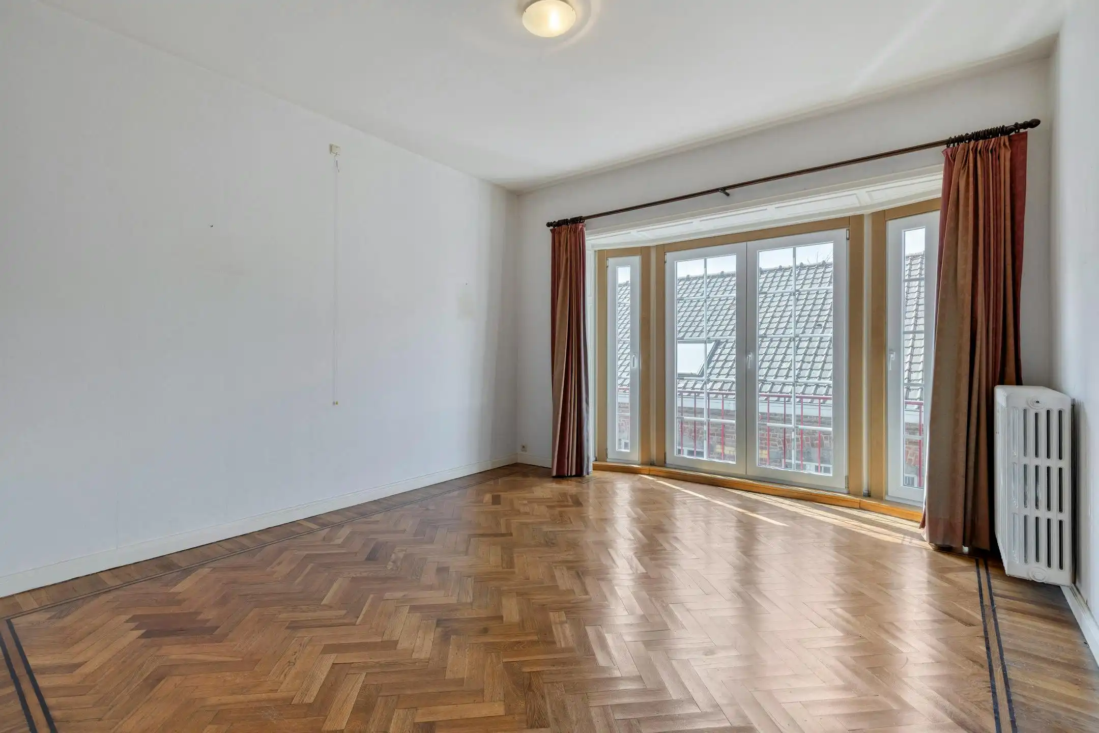 Appartement met 3 kamers en garagebox te koop in centrum Kortrijk foto 11
