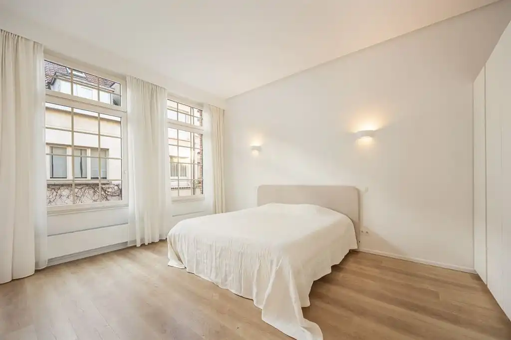 Stijlvol gerenoveerd herenhuis (EPC A) met parkeermogelijkheid foto 13