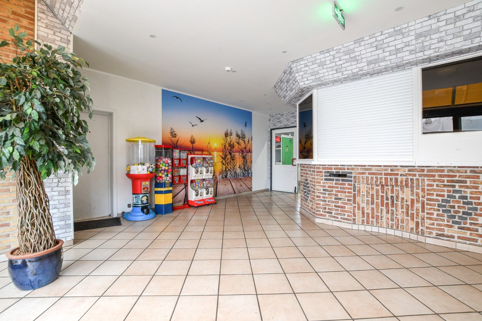 Unieke commerciële vastgoedkans nabij het centrum van De Haan! foto 10