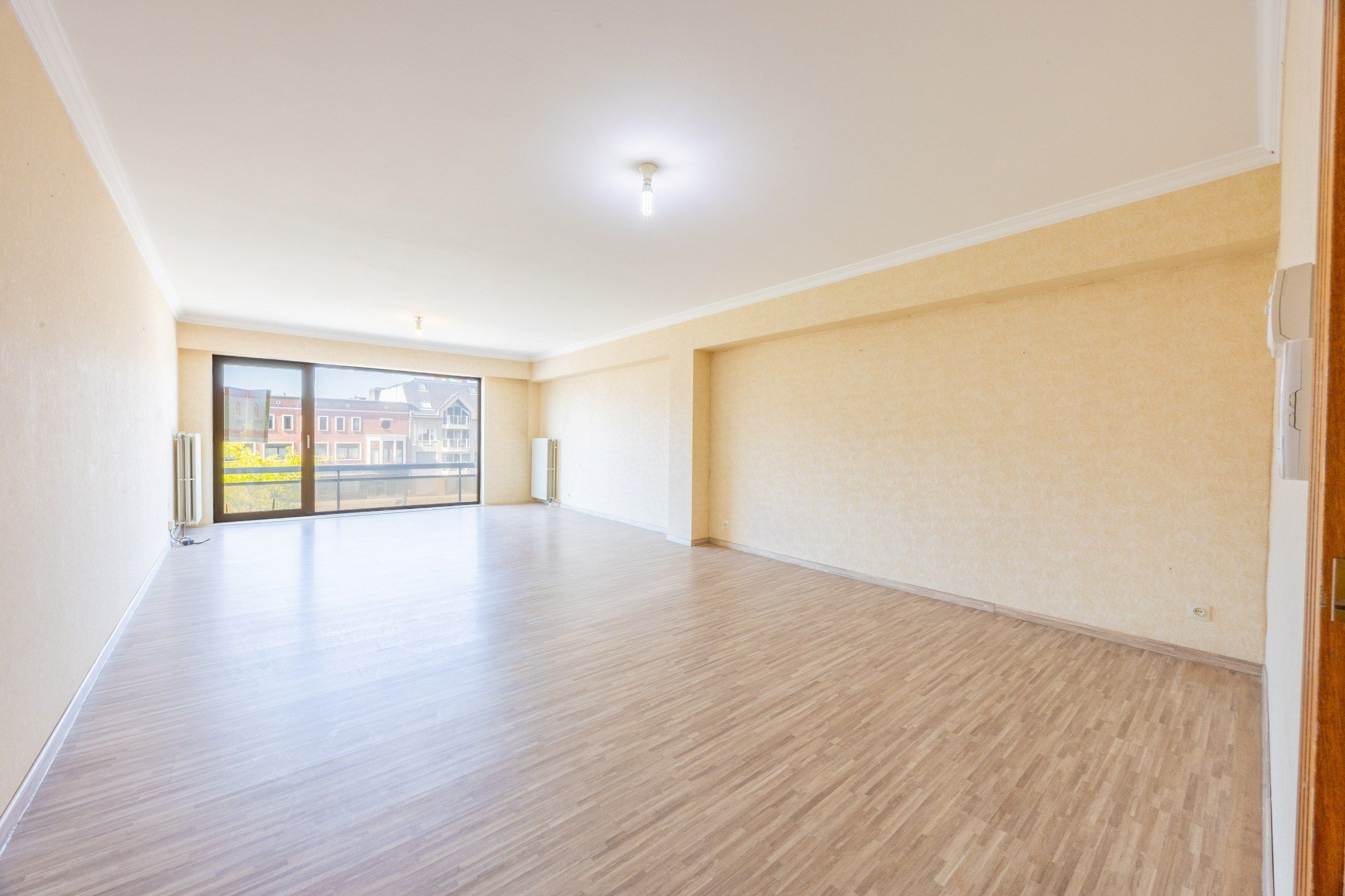 RUIM APPARTEMENT MET 2 SLAAPKAMERS OP TOPLOCATIE foto 3