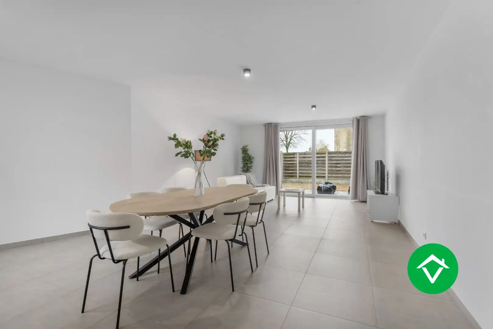 Totaal vernieuwde woning in Koekelare  foto 4