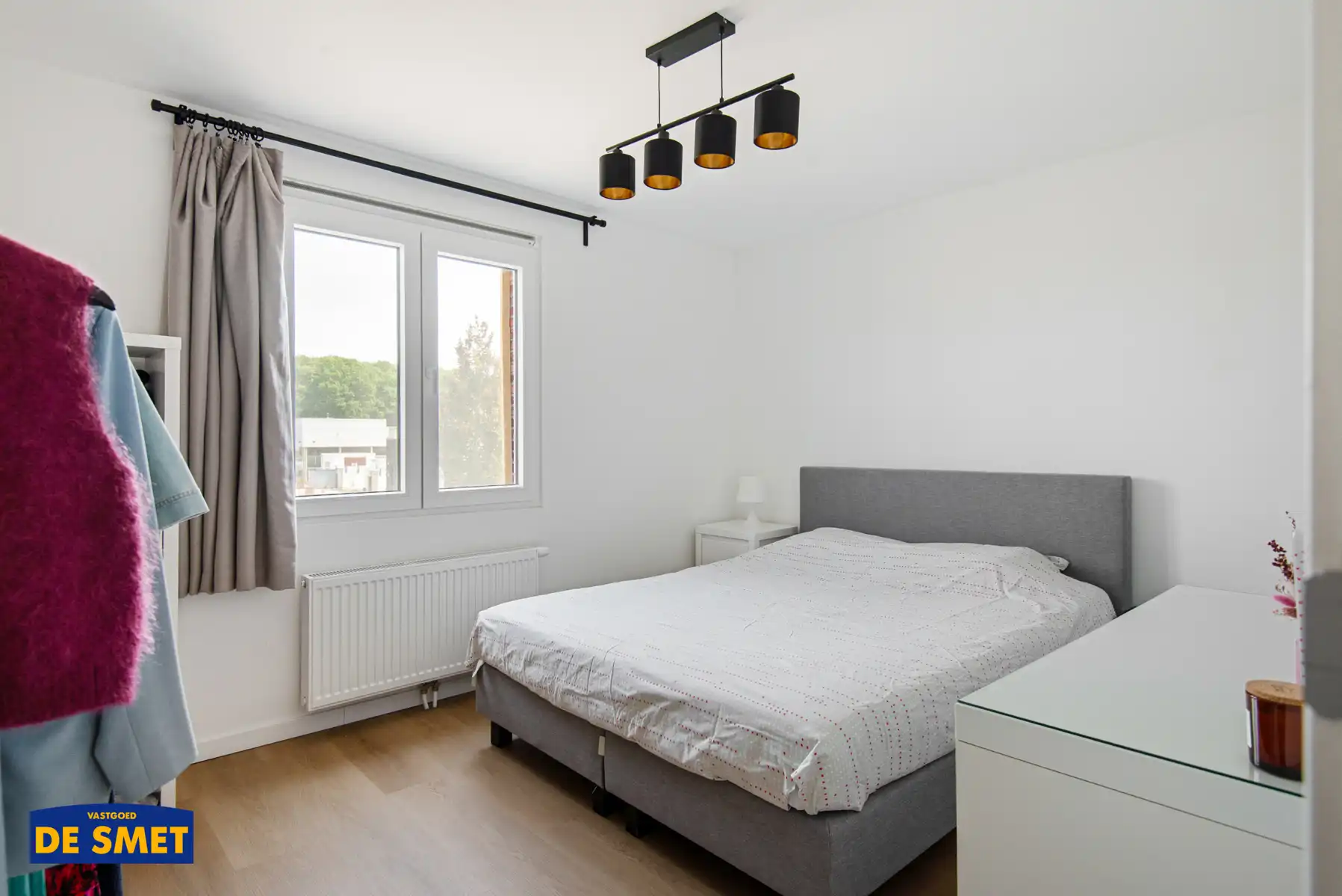 Volledig vernieuwde halfopen bebouwing met koer en garage foto 18