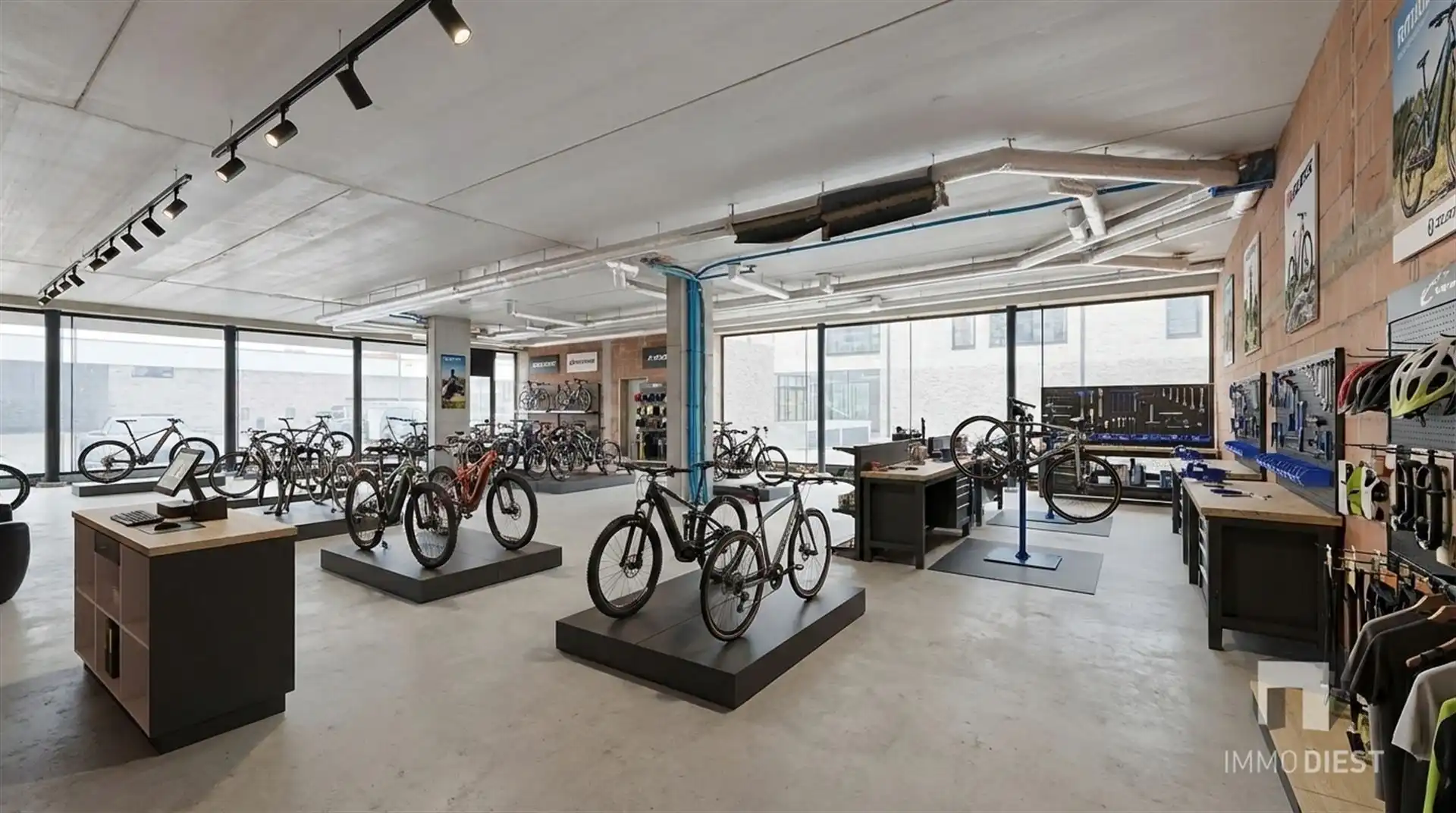 Commercieel Gebouw van 250m2 op toplocatie met parking! foto 11