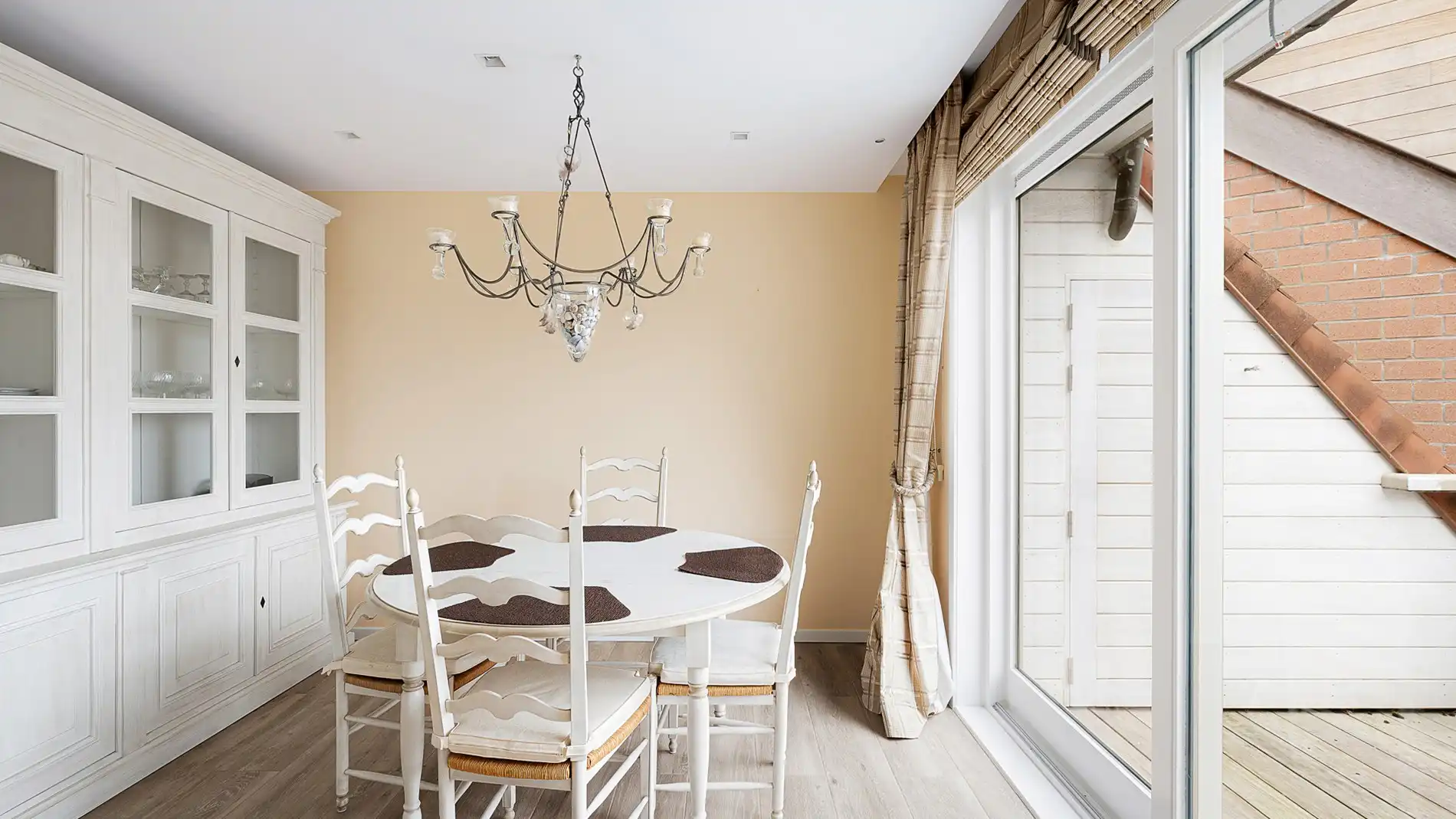 Ruim, zongericht dakappartement op toplocatie te koop foto 12