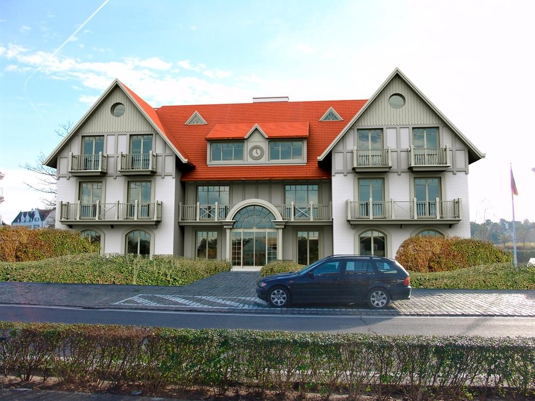 Garagebox te huur op de Kustlaan vlakbij de Minigolf Approach, het strand en de winkels van het Zoute. foto 4