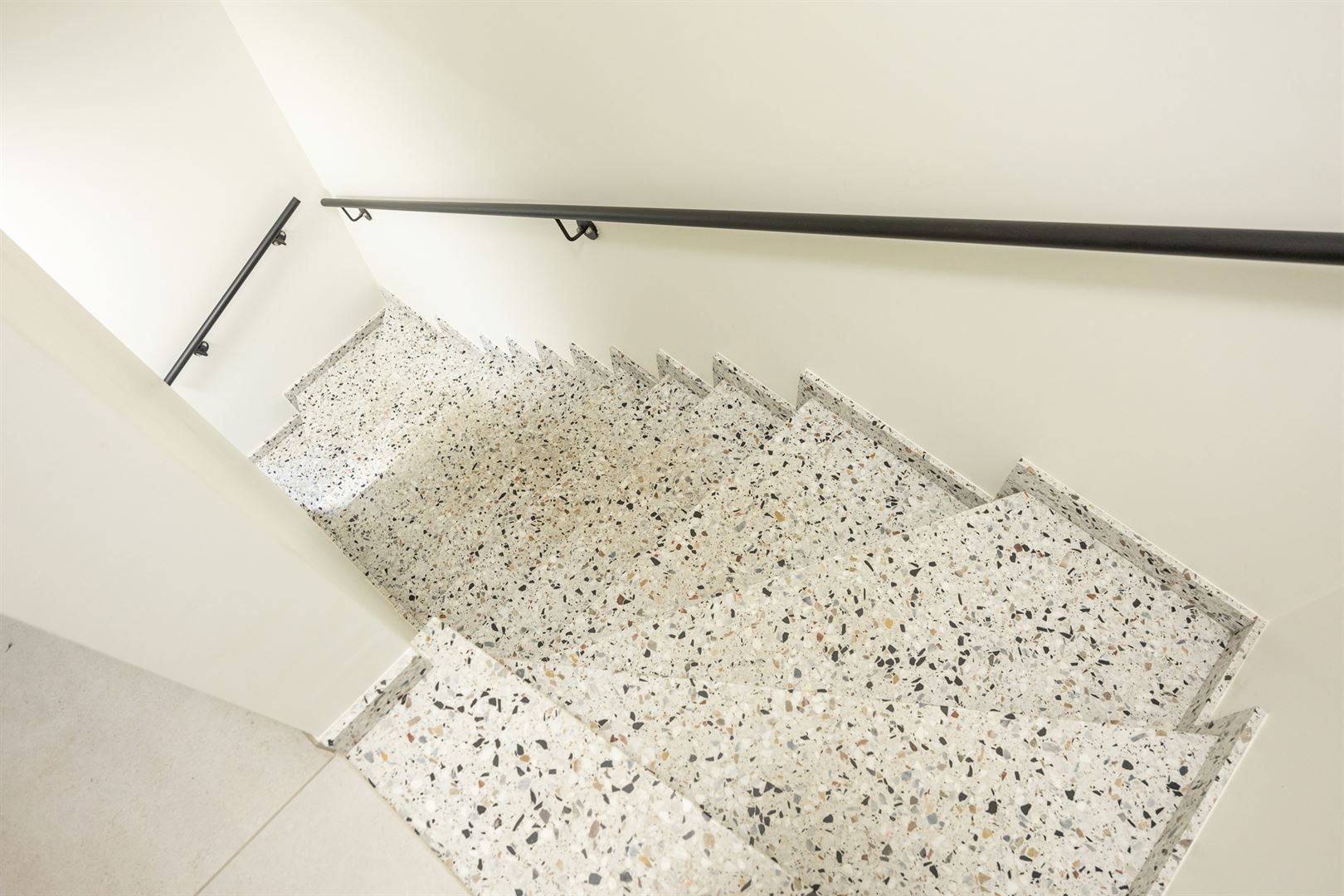 Luxe dakappartement met ruim zuidwest terras.  foto 21