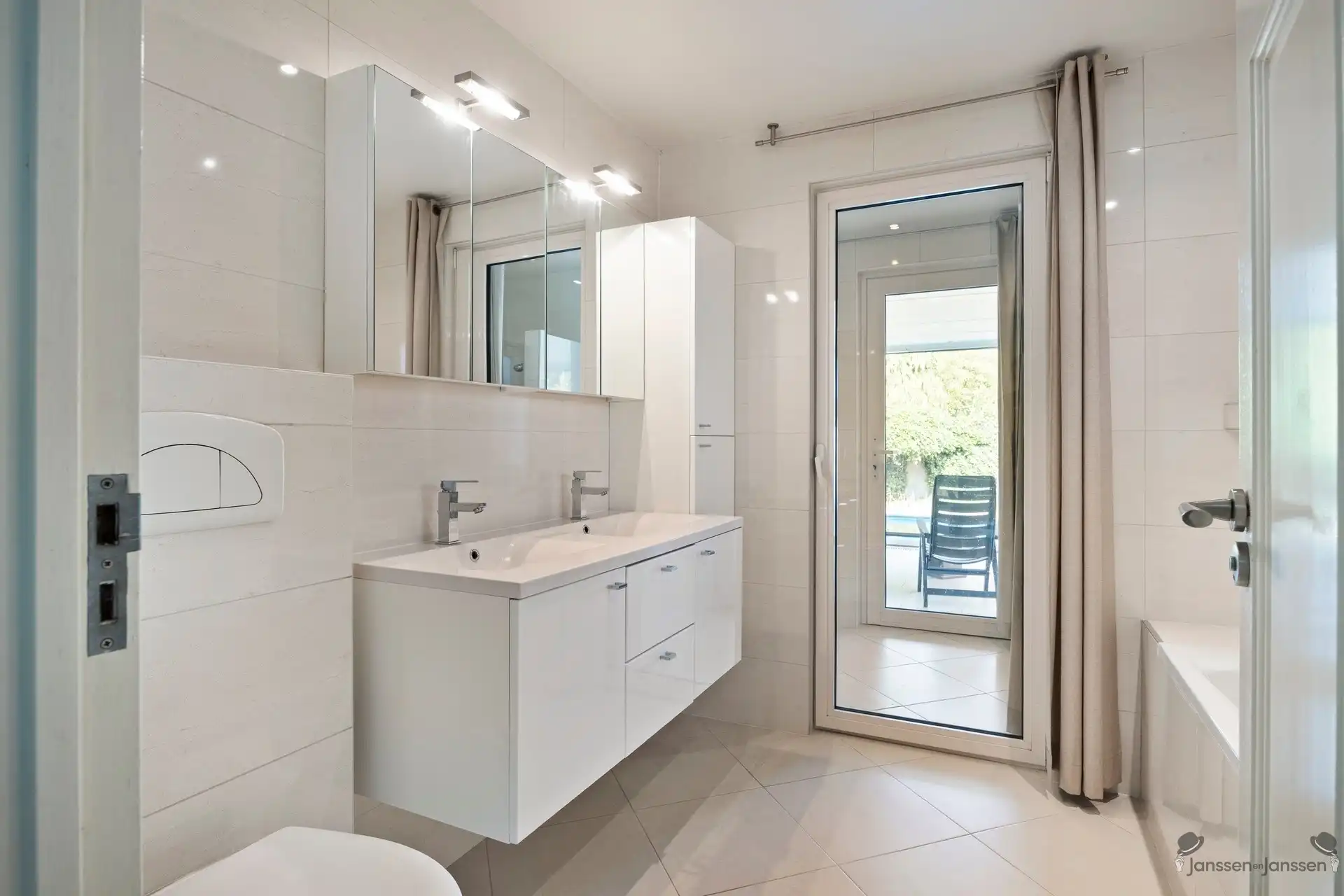 Sfeervolle villa met 5 slaapkamers, zwembad, veranda en uniek verhuurpotentieel  foto 18