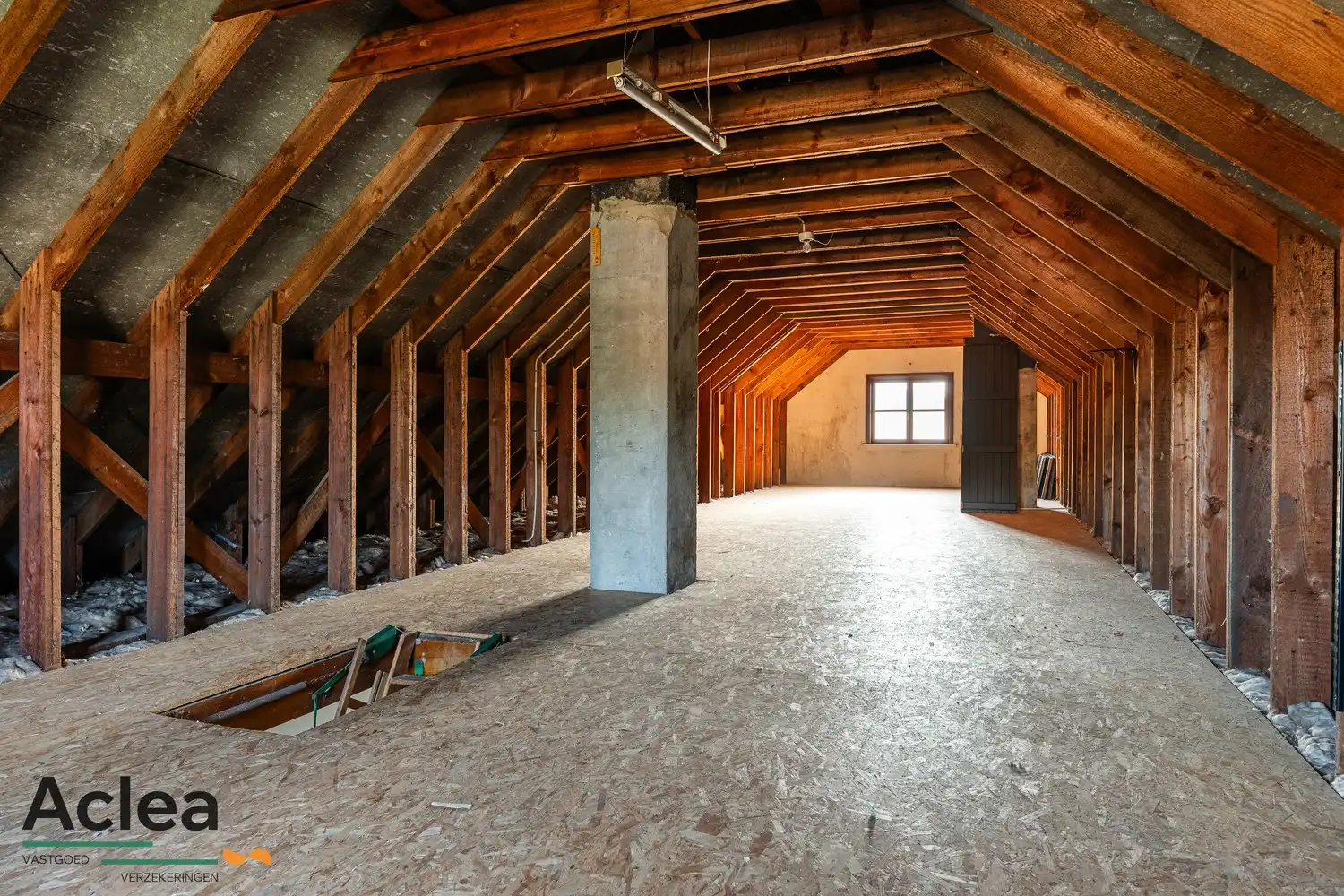 Vrijstaande woning op een zeer goede locatie in Vinderhoute. foto 21