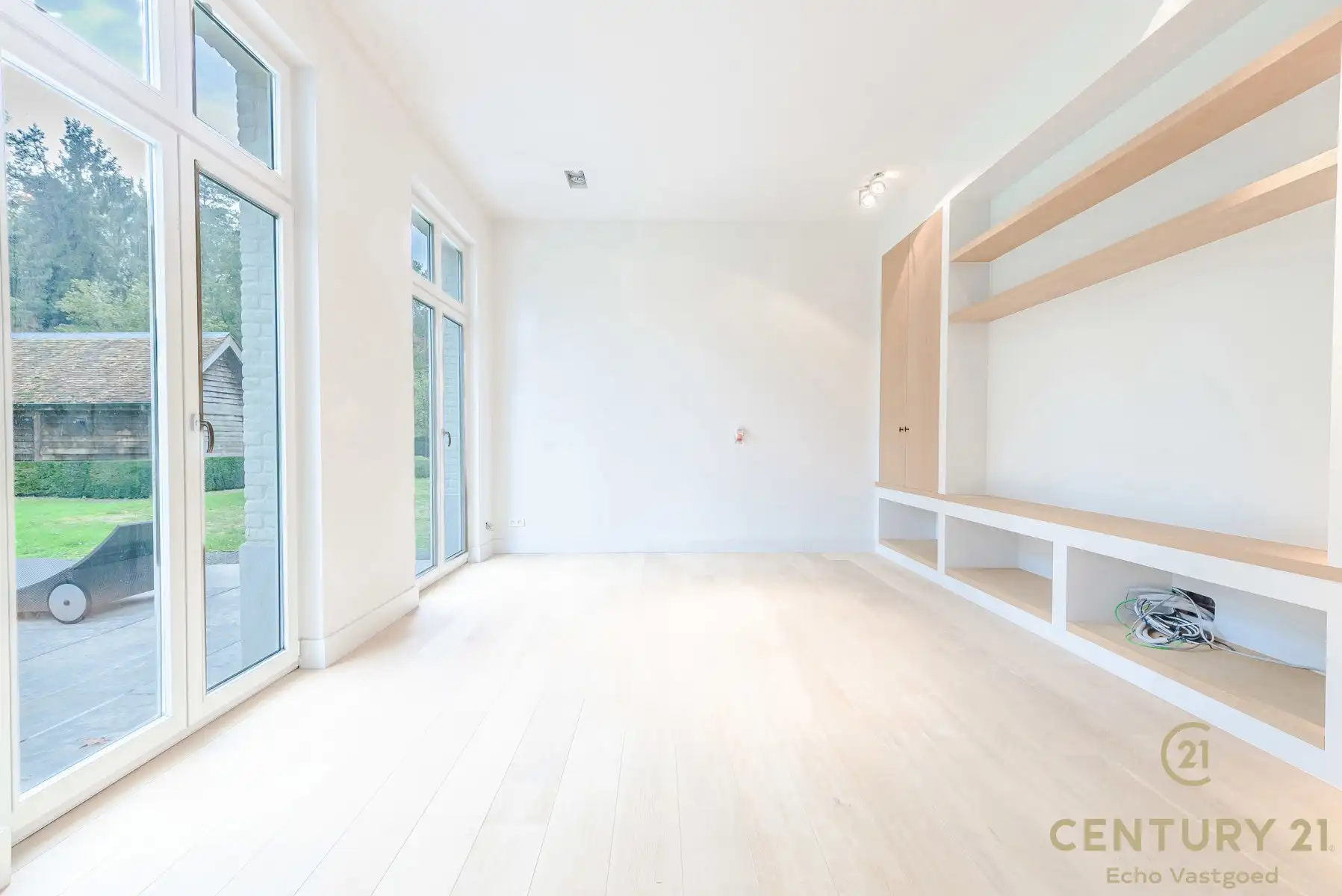 Unieke high-end villa met royaal woonoppervlak op 2415m² foto 8