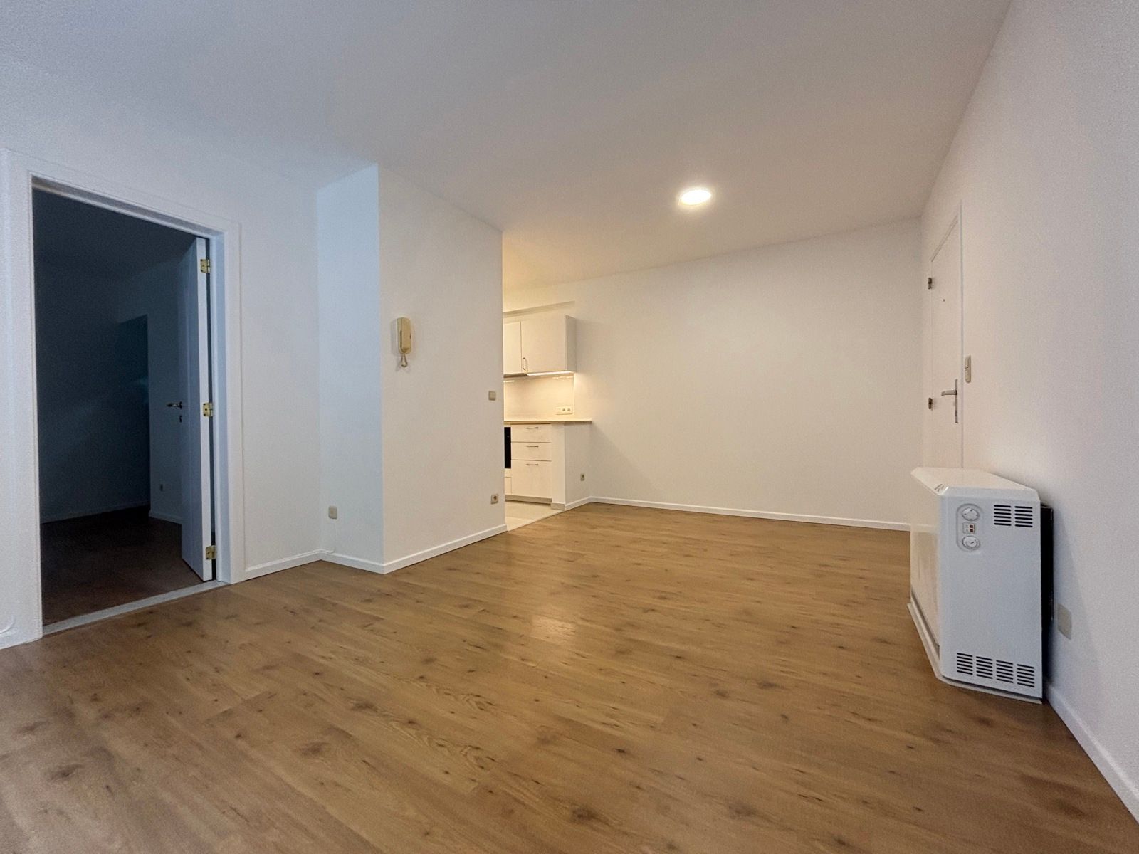 Flat op top locatie foto {{pictureIndex}}